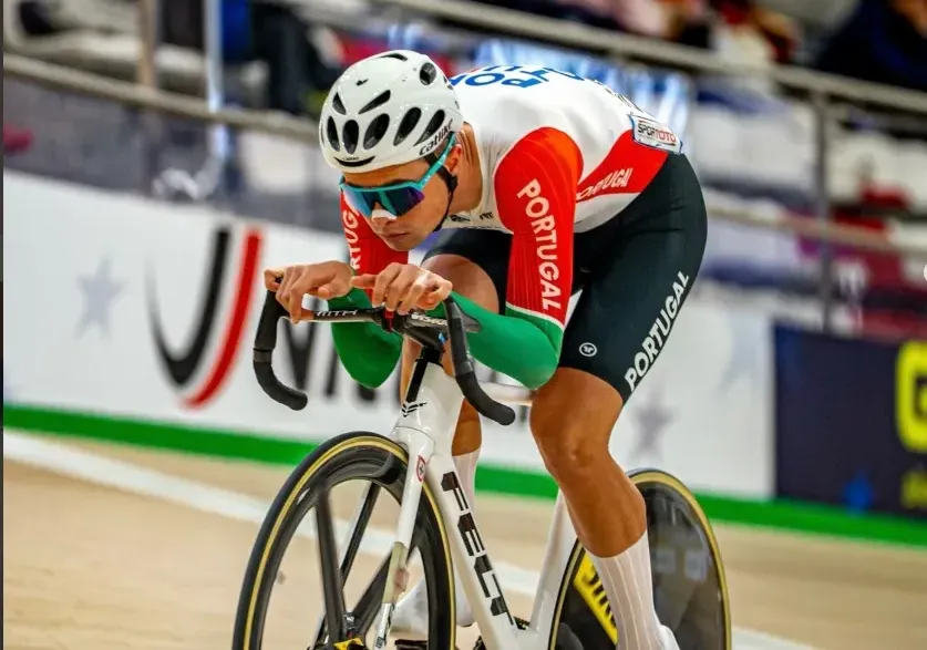 Miguel Salgueiro sobe ao pódio nos Mundiais de ciclismo de pista